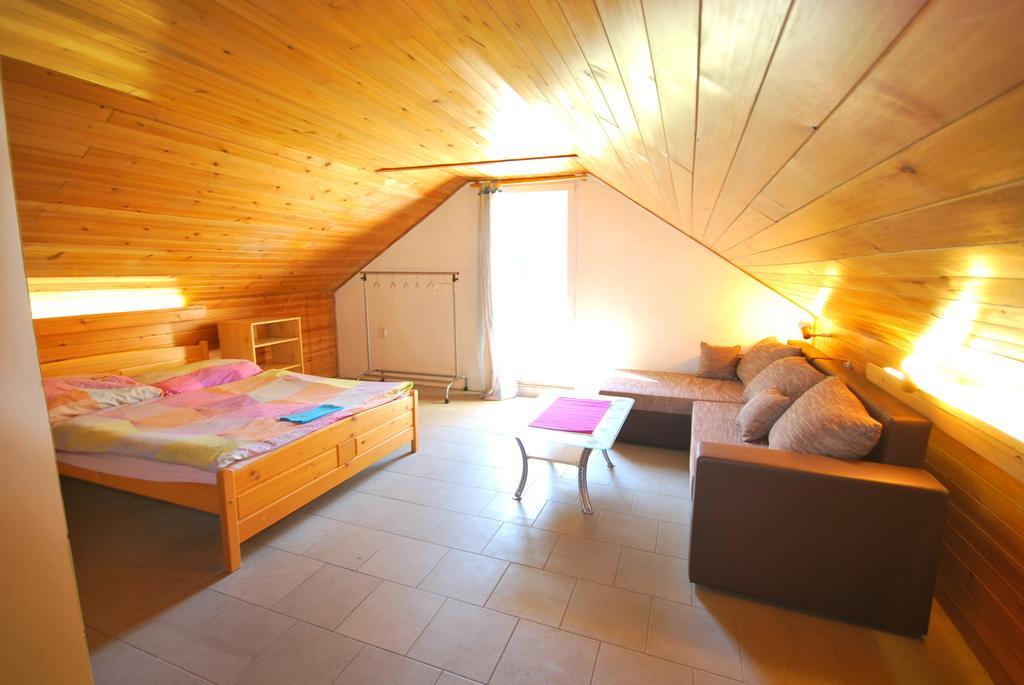 Zbraslav Apartment